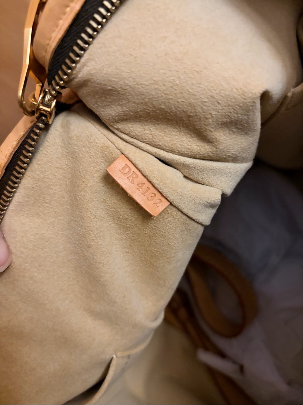 Louis Vuitton estrela MM + dust cover Monogram Canvas Satchel in Brown and Tan - Picture 16 of 16